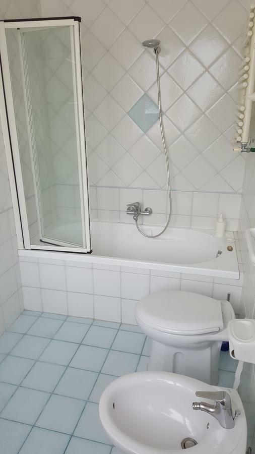 B&B Aminei Metro Νάπολη Εξωτερικό φωτογραφία